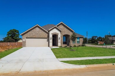704 Liberty Dr, Joshua, TX 76058 - photo 2