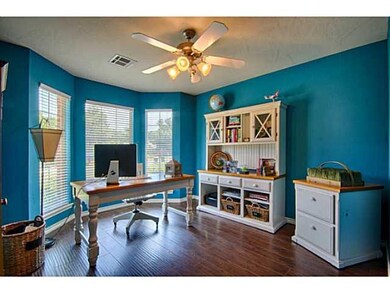 Studio/Study/Office.