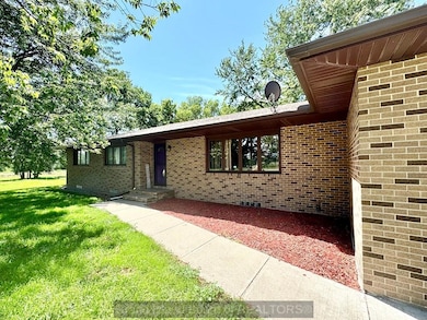 1004 Worms Rd, Grand Island, NE 68801 - photo 3