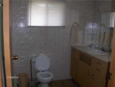 Full Bath.