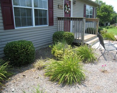 1695 Oregon Rd, Versailles, KY 40383 - photo 2