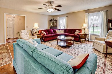 2366 Hickory Forest Dr, Asheboro, NC 27203 - photo 3