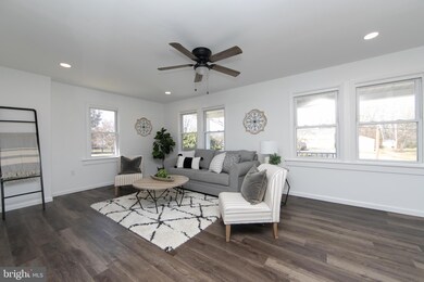 1129 Lexington Dr, Woodbury, NJ 08096 - photo 5