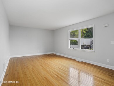13 Cos Cob Ave unit B, Cos Cob, CT 06807 - photo 5