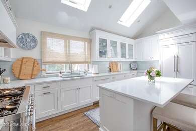 523 W Lyon Farm Dr, Greenwich, CT 06831 - photo 5