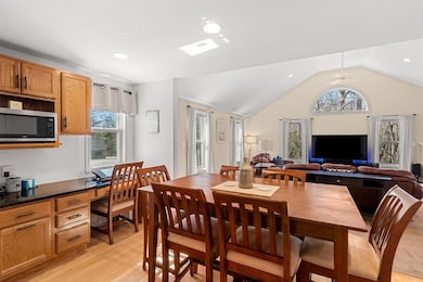 29 Greenwich Rd, Litchfield, NH 03052 - photo 7