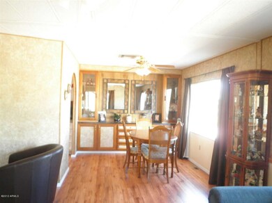Dining room (2)