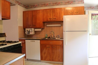 1419 Matthias Dr, Columbus, OH 43224 - photo 3