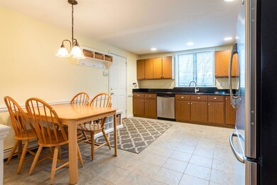 33 Barrett St, Manchester, NH 03104 - photo 5