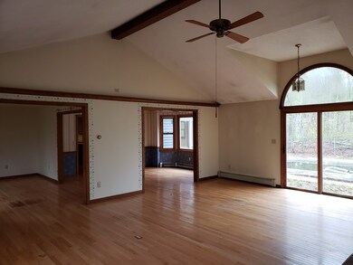 812 Aldrich St, Uxbridge, MA 01569 - photo 5