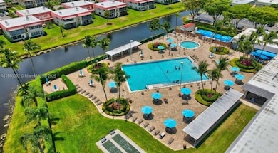 197 Flanders E unit 197, Delray Beach, FL 33484 - photo 4