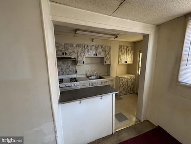 660 Copley Rd, Upper Darby, PA 19082 - photo 3