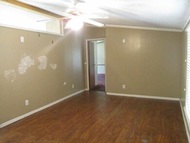 1349 Canal St, Darien, GA 31305 - photo 2