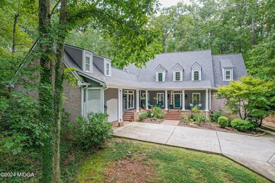 209 Huntington Ct-0042