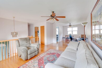 18 Lonanbe Dr, Middlesex, NJ 08846 - photo 7