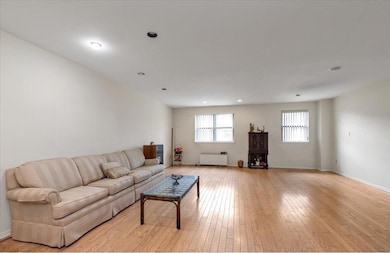 9 Everit Ave unit A10,11, Hewlett, NY 11557 - photo 5