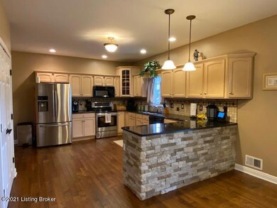 583 Winding Woods Trail, Mount Washington, KY 40047 - photo 4