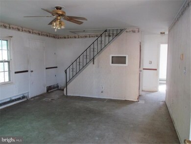 14 Primrose Ln, Willingboro, NJ 08046 - photo 2
