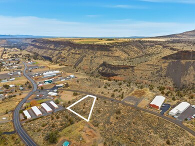 0 SW Business Circle Rd unit 77, Terrebonne, OR 97760 - photo 3