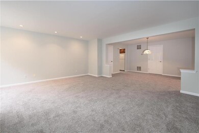 7276 Sauerkraut Ln unit G, MacUngie, PA 18062 - photo 6