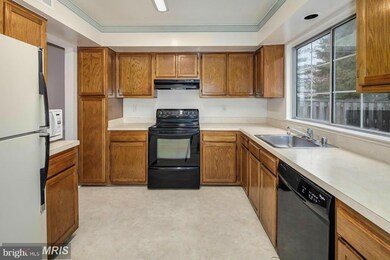 14917 Carriage Square Dr, Silver Spring, MD 20906 - photo 4