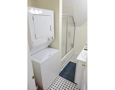 17 Centre St unit 3, Cambridge, MA 02139 - photo 4