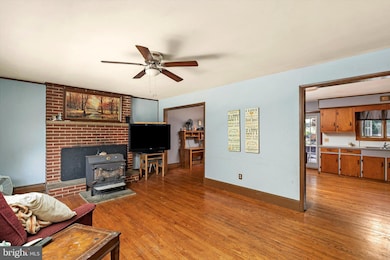 75 Bordentown Crosswicks Rd, Crosswicks, NJ 08515 - photo 5