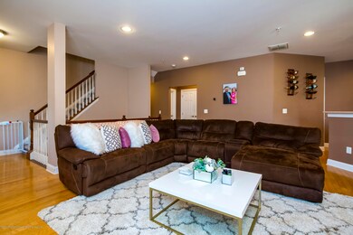05_Living Room-3