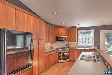 2224 Brandywine Dr, Charlottesville, VA 22901 - photo 3