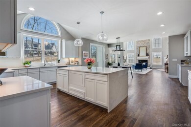 11 Bear Hollow Ln, Hyde Park, NY 12538 - photo 4