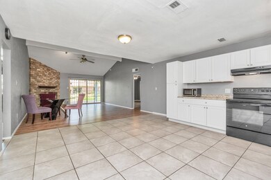 6626 Feather Creek Dr, Houston, TX 77086 - photo 4