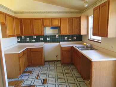 2772 W Atlantic Ave, Waukegan, IL 60085 - photo 5