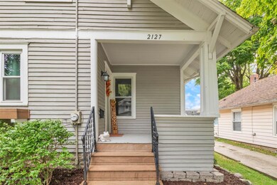 05-2127 Forest Ave-WindowStill-Real