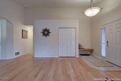 Tile Entry & Closet