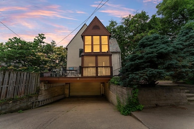 2-web-or-mls-1721 Humboldt Ave S 2-266 copy.jpg