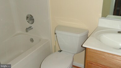 230 Elizabeth Ave, Brooklyn, MD 21225 - photo 5