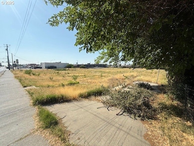 337 E Highland Ave, Hermiston, OR 97838 - photo 3