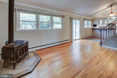 2008 Wildwood Dr, Wilmington, DE 19805 - photo 3