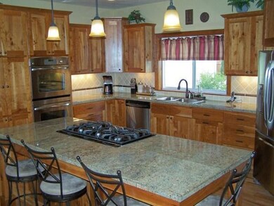 972 SW Princeton Place, Grants Pass, OR 97527 - photo 2