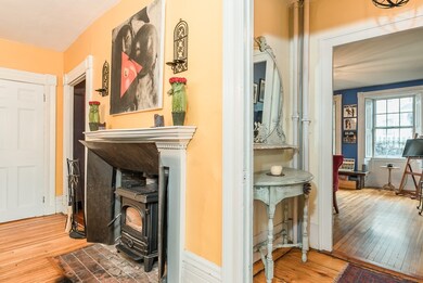 4 Pleasant St unit A, Salem, MA 01970 - photo 5