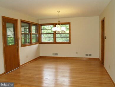 3302 Durbin Place, Falls Church, VA 22041 - photo 5