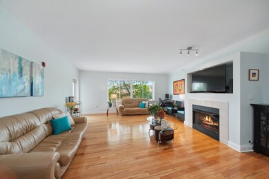 Turnberry unit 106, Buffalo Grove, IL 60089 - photo 2