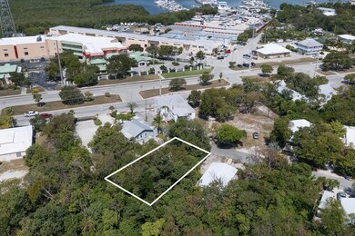 Central Tavernier Location