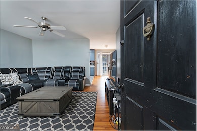 761 Robert e Lee Pkwy, Jonesboro, GA 30238 - photo 4