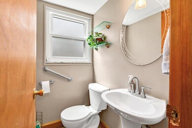 1503 Thurell - Half Bath