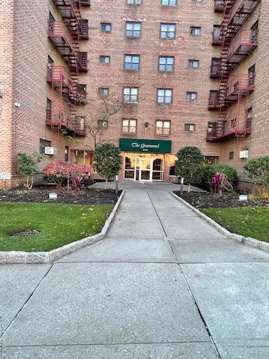 87-30 204th St unit A54, Hollis, NY 11423 - photo 4