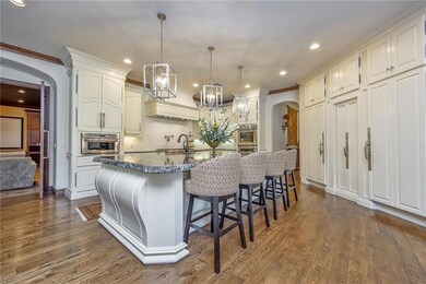 An incredible island with breakfast bar. Notice th