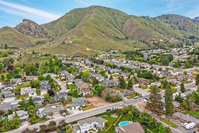 2225 5th St NE, Wenatchee, WA 98802 - photo 5