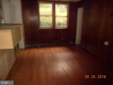 122 Orwigsburg St, Tamaqua, PA 18252 - photo 4