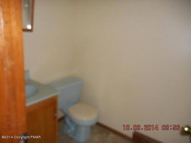 1140 Country Place Dr, Tobyhanna, PA 18466 - photo 7